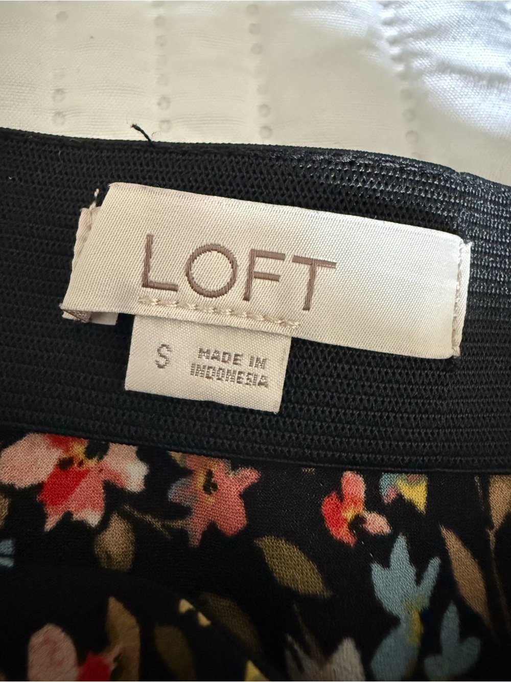 LOFT Floral Satin Midi Skirt | Small | Elastic Waist - Picture 3 of 8